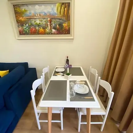 Apartment Ama-tia, Bright Close To Center.